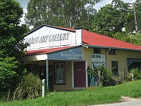 QLD - Cooran - old shop (9 Mar 2010)